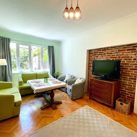 Bohemian Bright & Calm 2br - Center - Private Balcony Apartment Sofia