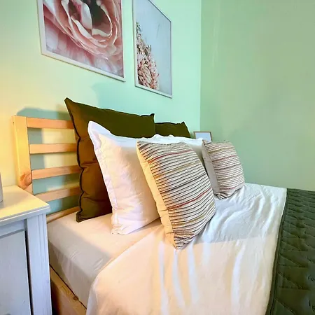 Apartment Bohemian Bright & Calm 2br - Center - Private Balcony