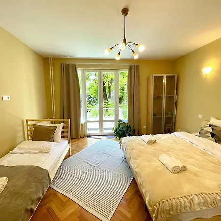 Bohemian Bright & Calm 2br - Center - Private Balcony Apartment Sofia