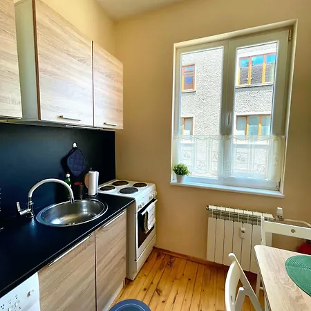 Bohemian Bright & Calm 2br - Center - Private Balcony Apartment *