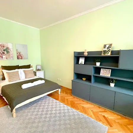 Bohemian Bright & Calm 2br - Center - Private Balcony Sofia