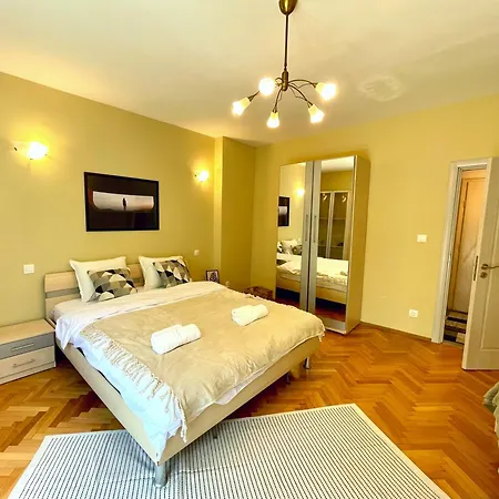 Bohemian Bright & Calm 2br - Center - Private Balcony Sofia